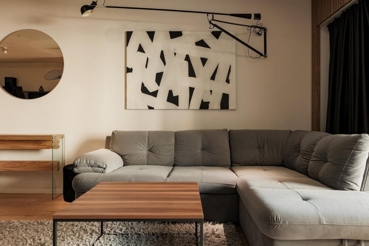 Nest Inn Stiletto Apartment クルージュ＝ナポカ エクステリア 写真