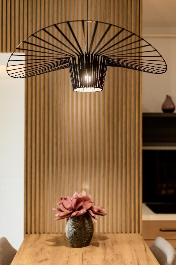 Nest Inn Stiletto Apartment クルージュ＝ナポカ エクステリア 写真